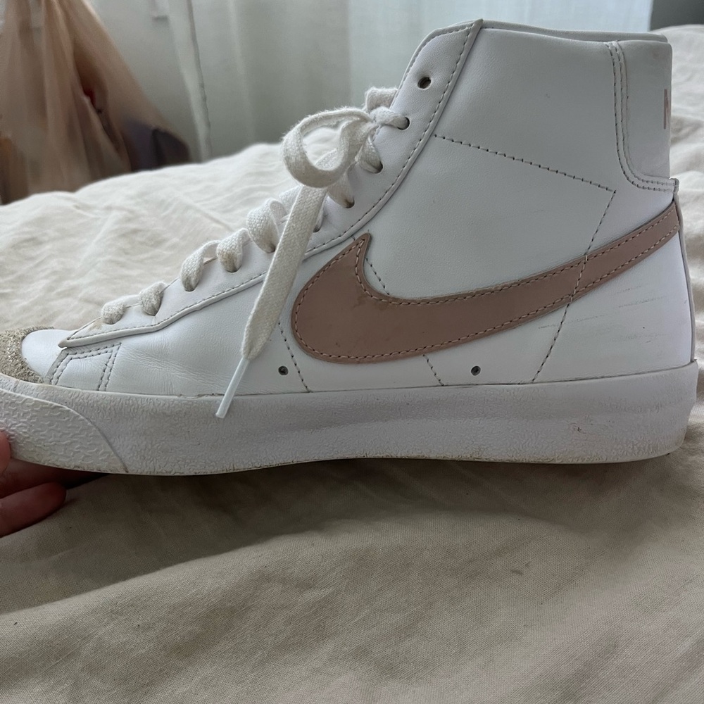 Baby pink nike blazers
